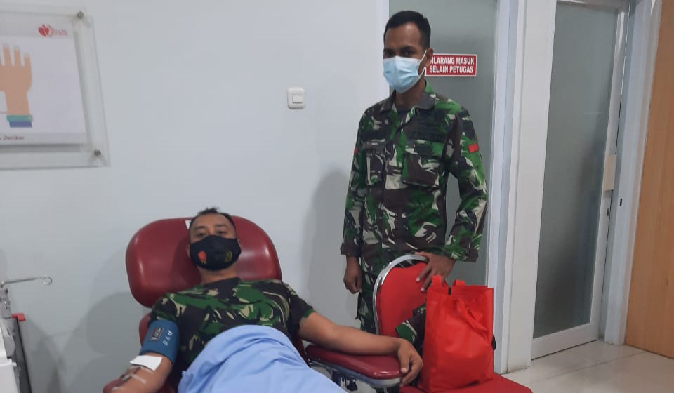 Ketua PMI Ikut Serta, Sembilan Anggota TNI Donor Konvalesen