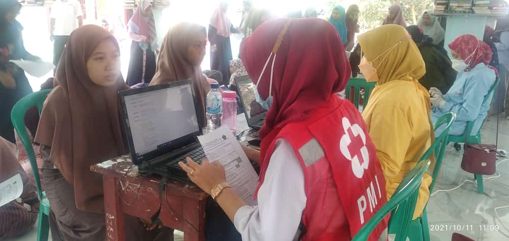 Tembus 2.000 Dosis,  PMI Lanjutkan Program Sentra Vaksinasi Di Pondok Pesantren