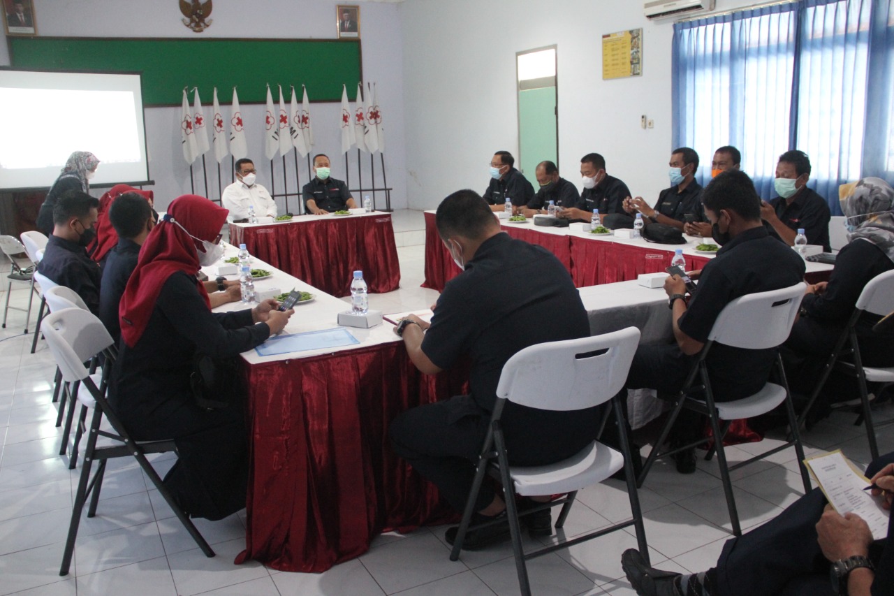 Memiliki Pola Manajemen Yang Berorientasi Pada Masyarakat, PMI Situbondo Ke Jember