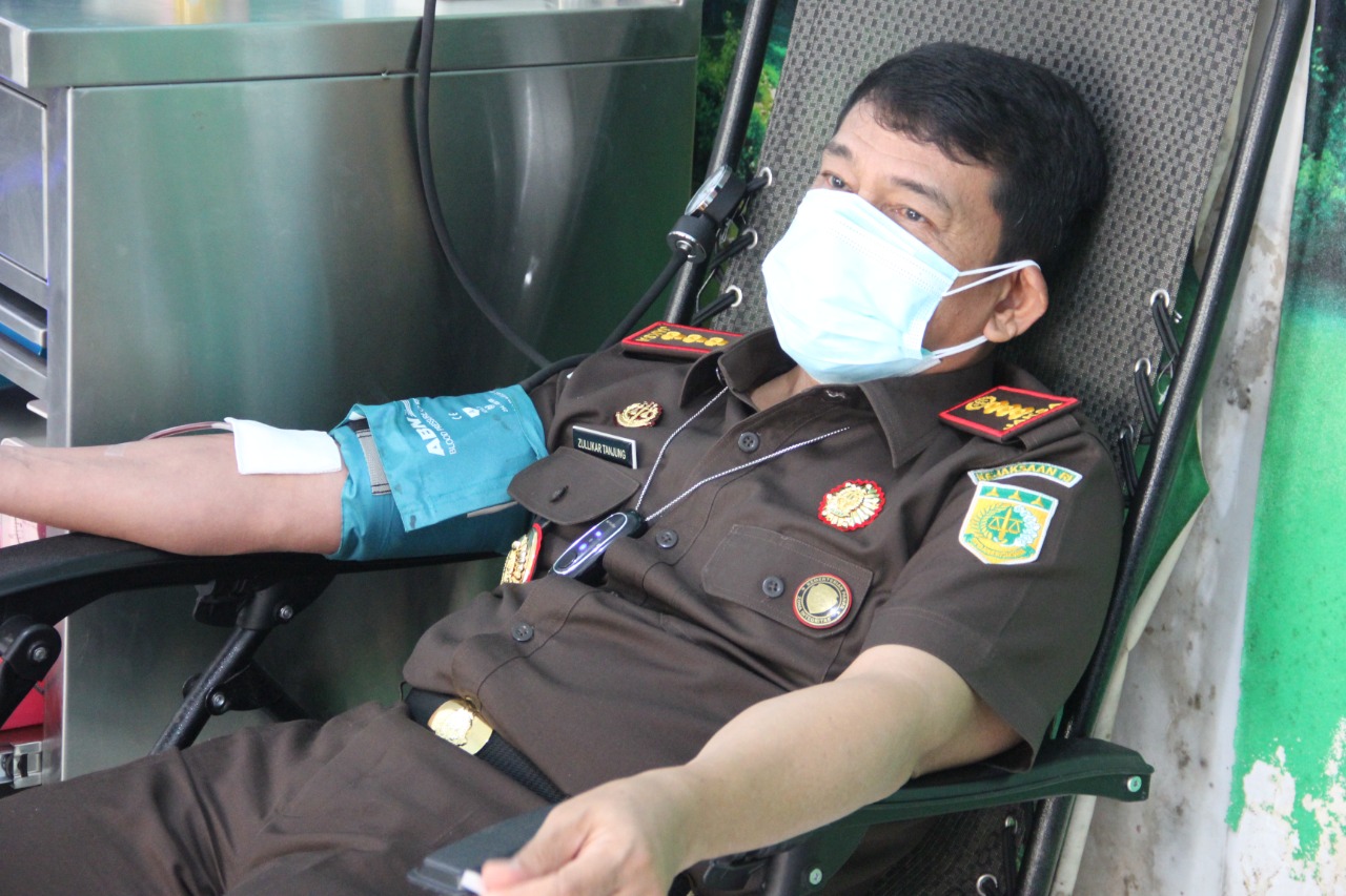 Kajari : Masyarakat Tak Perlu Takut Donor Darah, Donor Darah Aktif Malah Bikin Badan Tambah Enak Dan Sehat 
