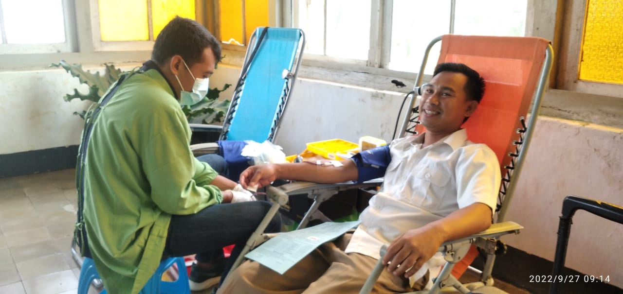 DONOR DARAH SEKALIGUS HIJAUKAN KEMBALI LAHAN KRITIS