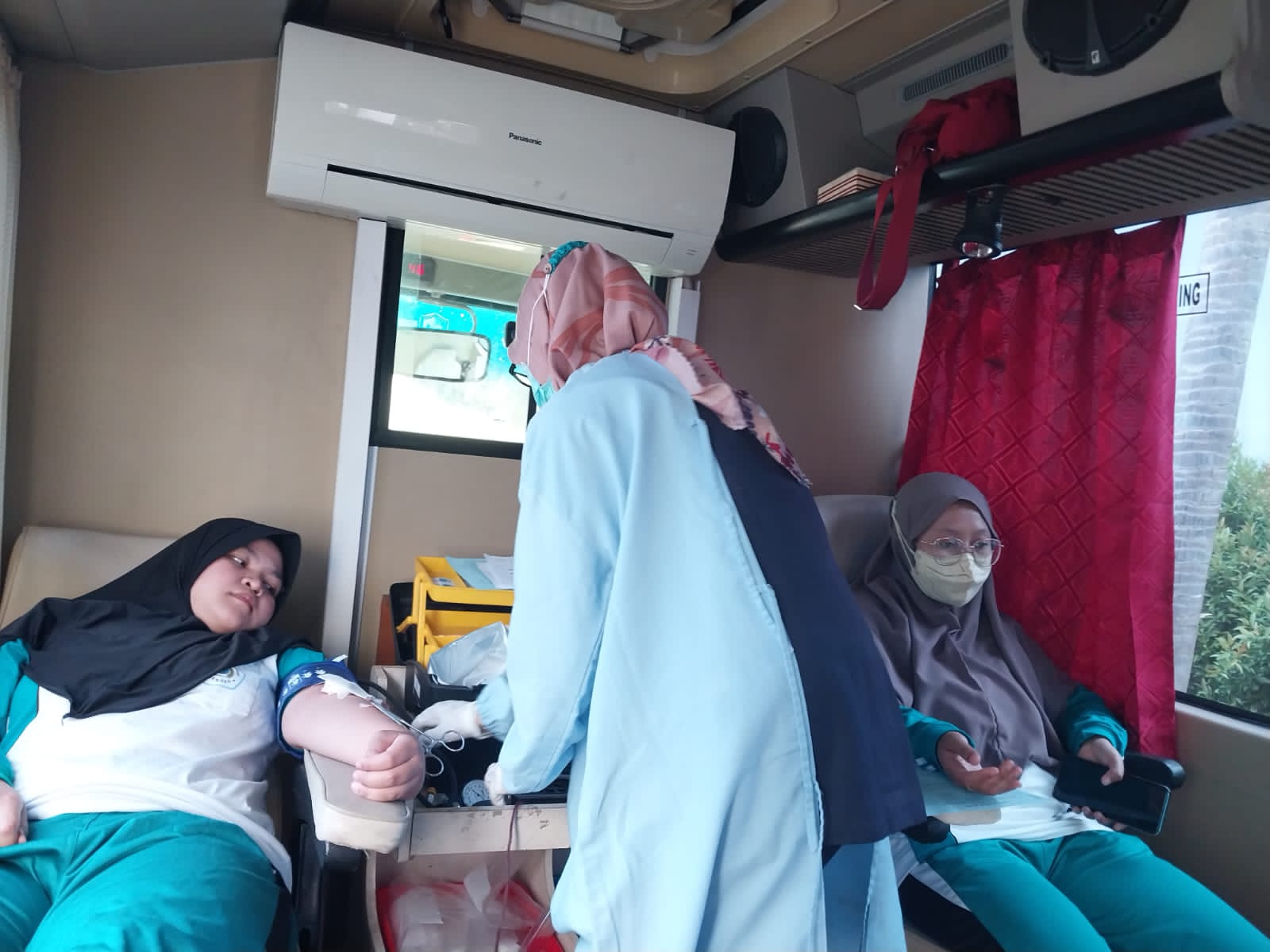 Rangkaian Dies Natalis Ke – 2, KSR PMI Unit Universitas Dr.Soebandi Sumbang 26 Kantong Darah