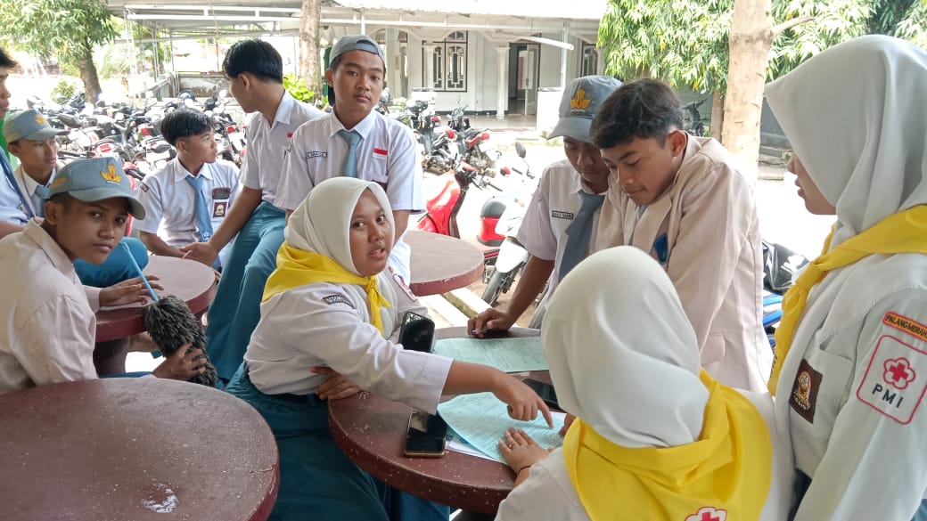 Sambut HUT RI Ke 78, PMR SMAN Rambipuji Gelar Donor Darah Sukarela