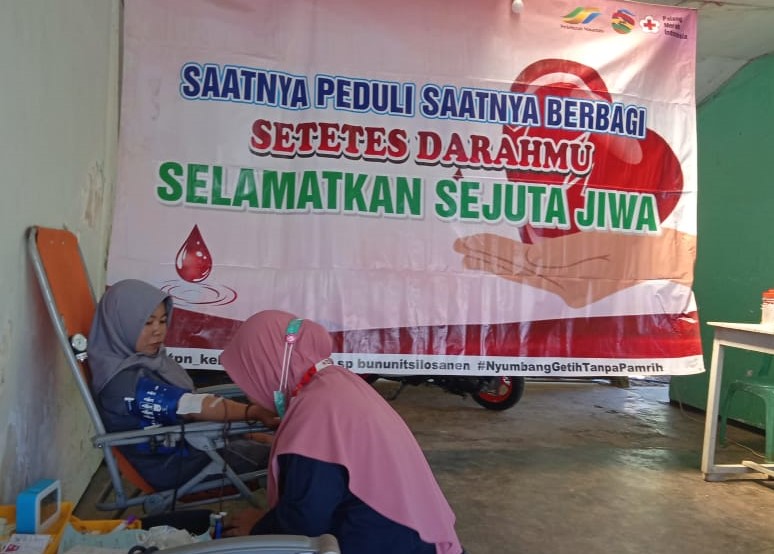 Donor Darah Meriahkan HUT Kemerdekaan RI, Warga Kebun PTPN XII Silosanen Sumbang 29 Kantong Darah 