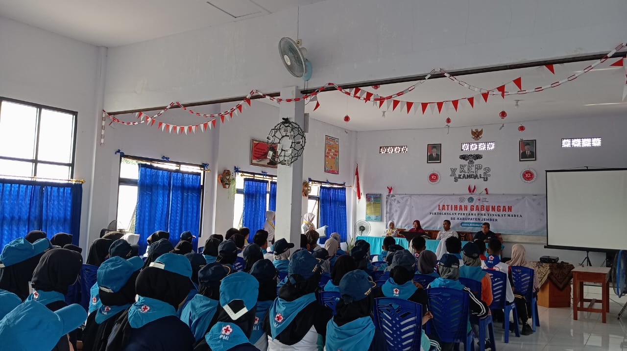 Menjelang Musim Hujan, PMR Madya Se-Kabupaten Jember Gelar Latihan Gabungan Pertolongan Pertama