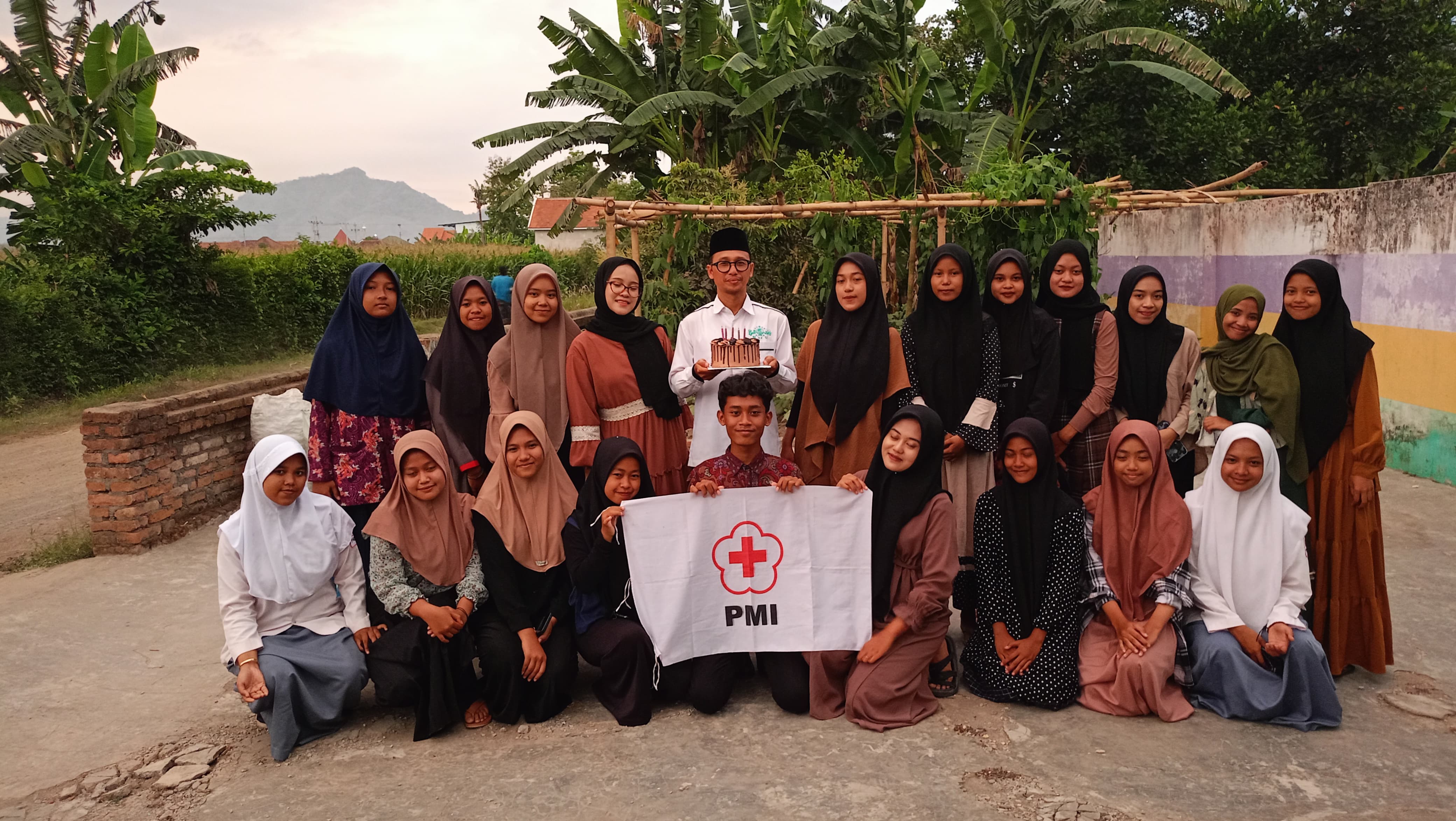 Dies Maulidiyah Ke – 12, PMR Wira MA Maarif Ambulu  Selenggarakan Sharing Discussion Antara Pengurus, Anggota Dan Alumni