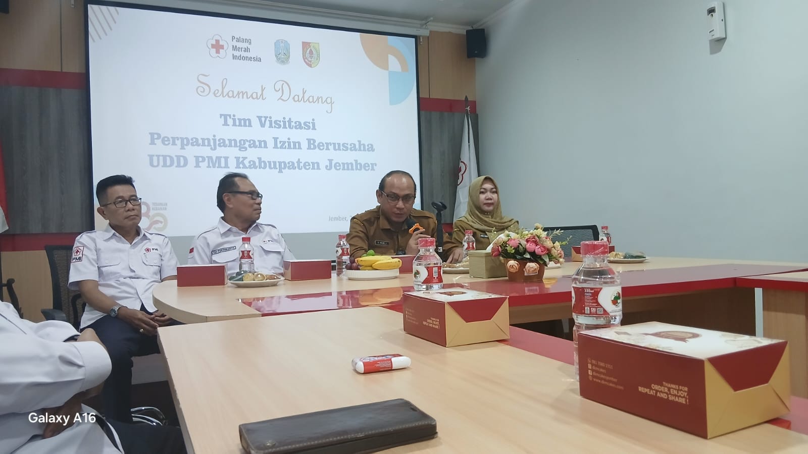 DINKES JEMBER VISITASI PERPANJANGAN IZIN OPERASIONAL UNIT DONOR DARAH PMI KABUPATEN JEMBER