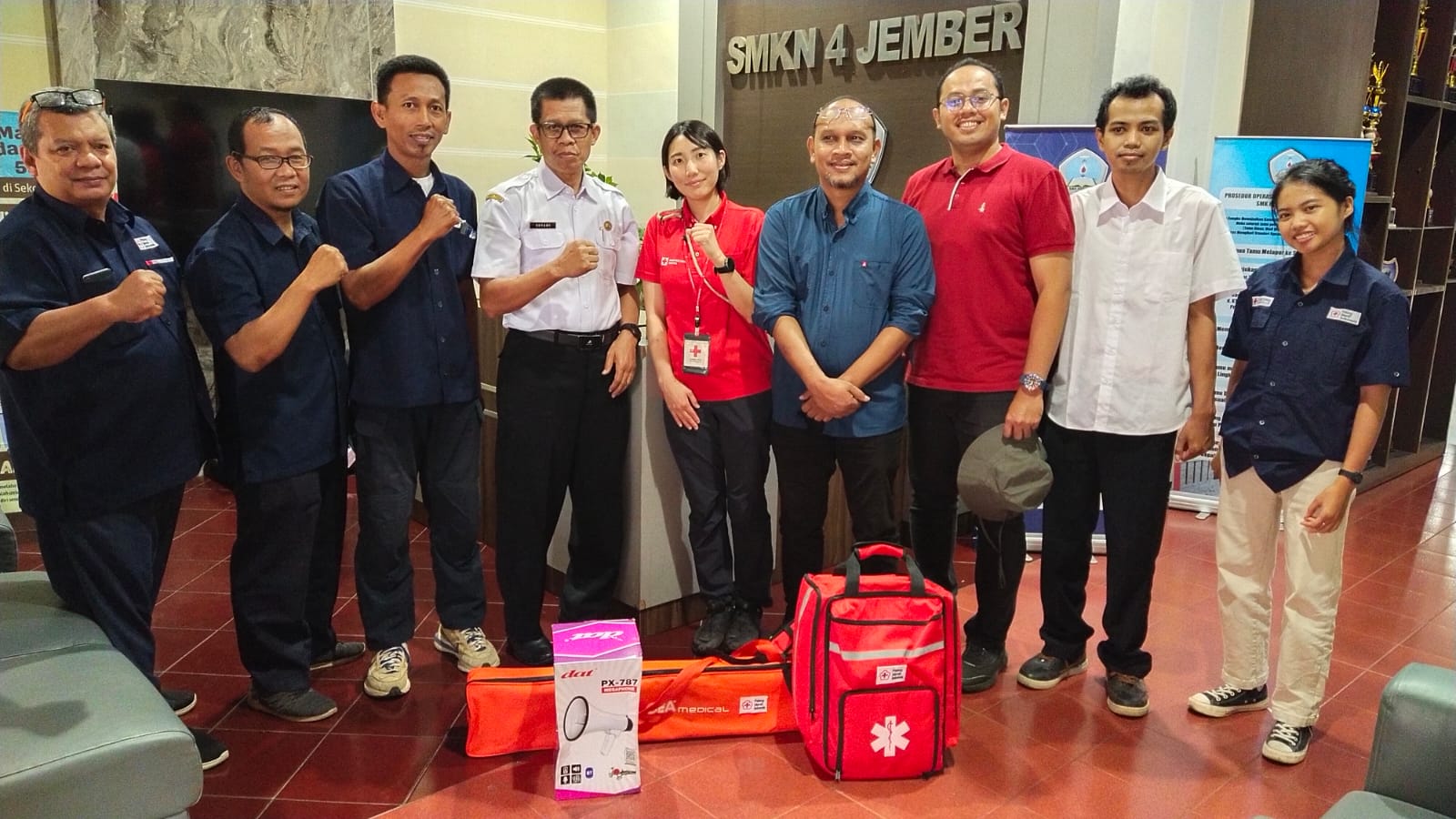 SMKN 4 Jember Dapat Bantuan Siaga Bencana Dari JRCS Dan PMI Jember, Untuk Mendukung Kesiapsiagaan Hadapi Potensi Ancaman Bencana