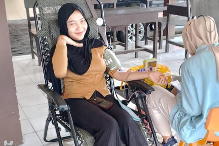 Disapkan Rujak Sayur, Kampung Donor Karangduren Sumbang 23 Kantong Darah, Sayangnya Banyak Yang Flu Dan HB Rendah