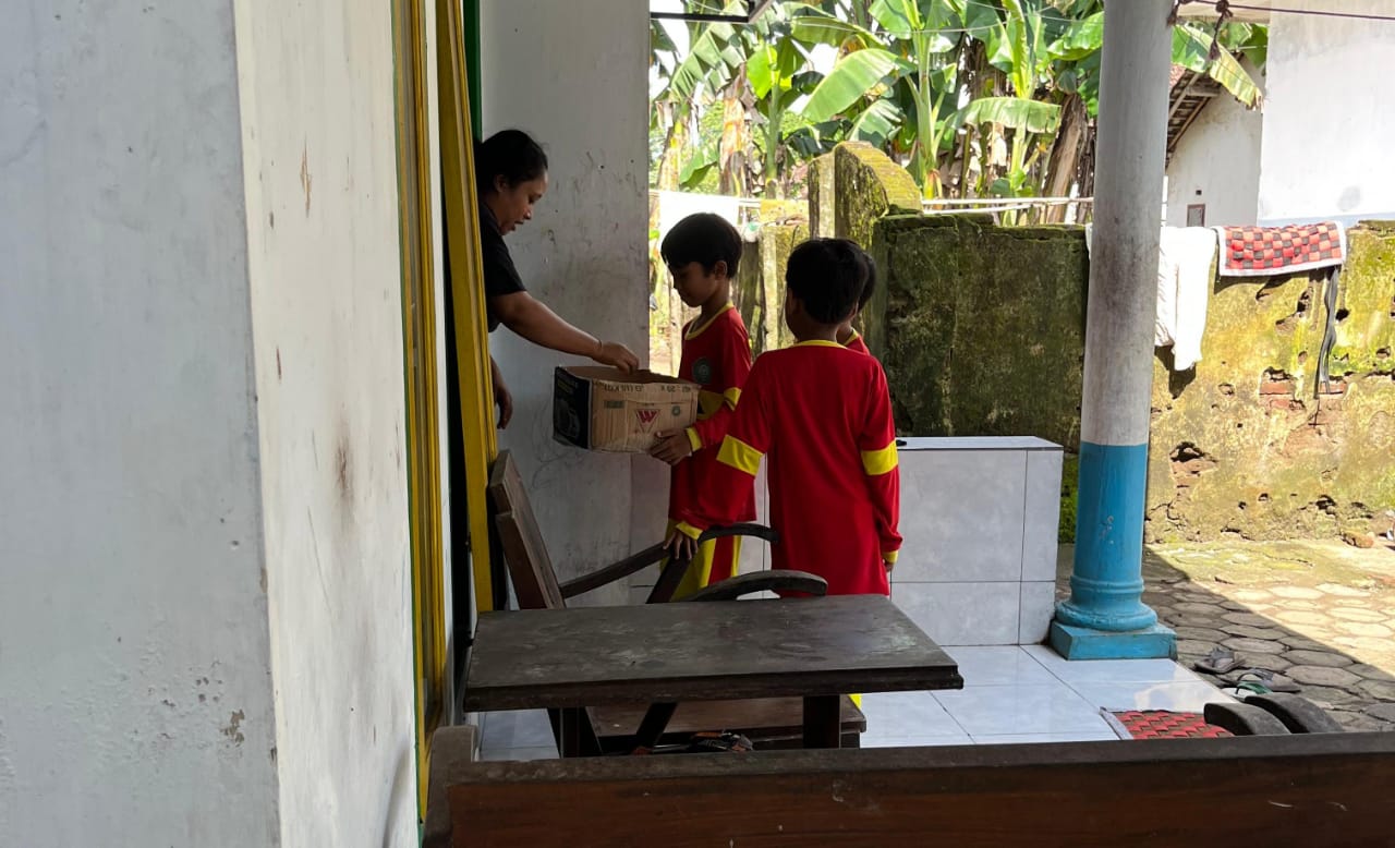 Belajar Dari Bencana: MI Al Azhar Tanggul Integrasikan Donasi Sumatera Ke Kurikulum IPAS.