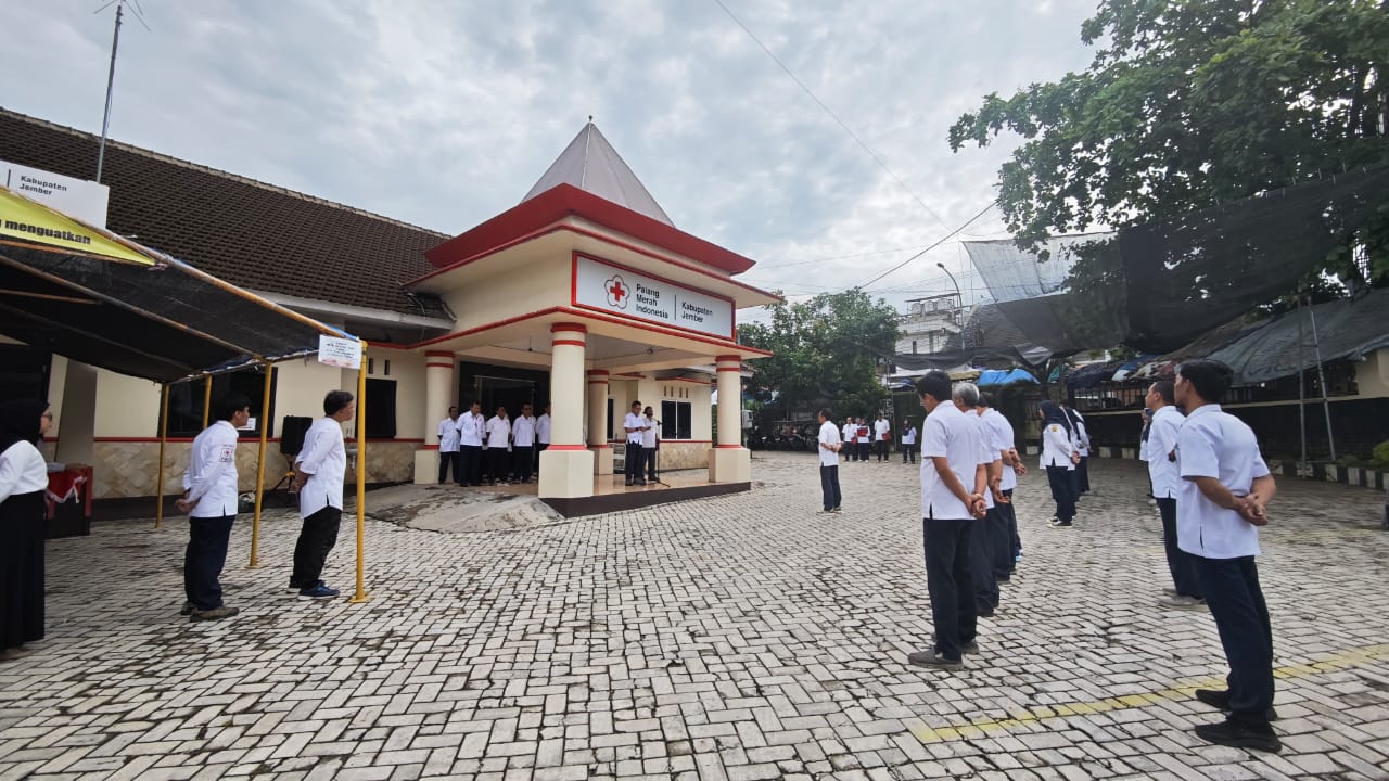 Puncak Musim Hujan, PMI Jember Siagakan Relawan Penuh Hadapi Ancaman Bencana Hidrometeorologi   