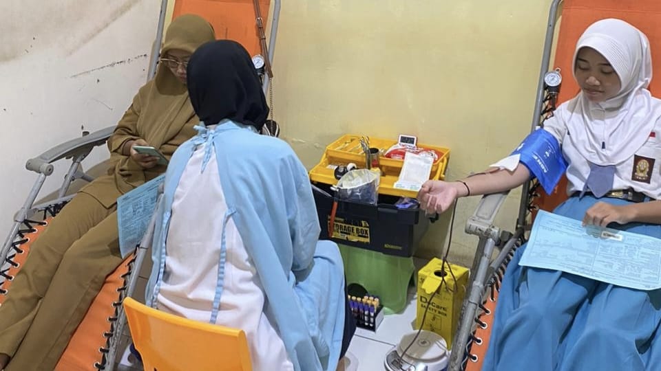 Sekolah Lumbung Pendonor Pemula, SMAN 1 Rambipuji Sukses Sumbang 31 Kantong Darah
