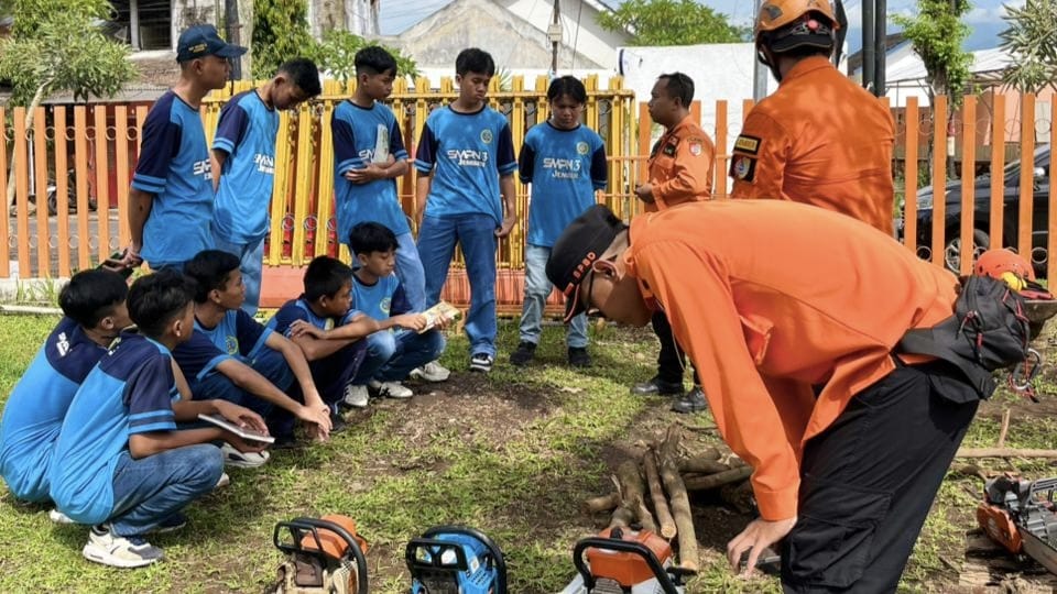 Siapkan Youth Ambassador 2026, 10 Pasang Finalis Duta Siaga Bencana SMPN 3 Jember Belajar Ke BPBD 