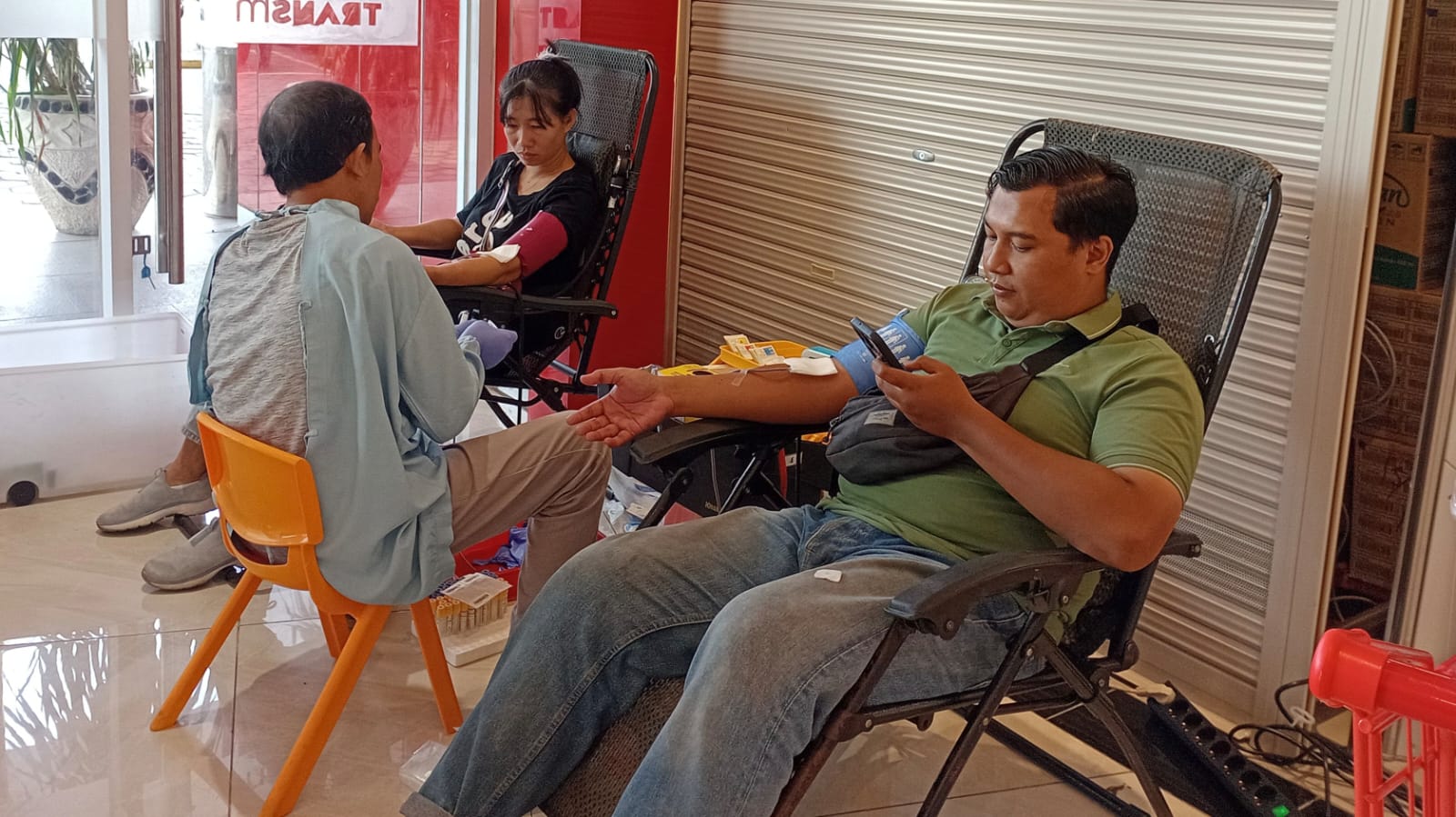 LION SUPERINDO Donasikan Puluhan Kantong Darah Melalui PMI Jember