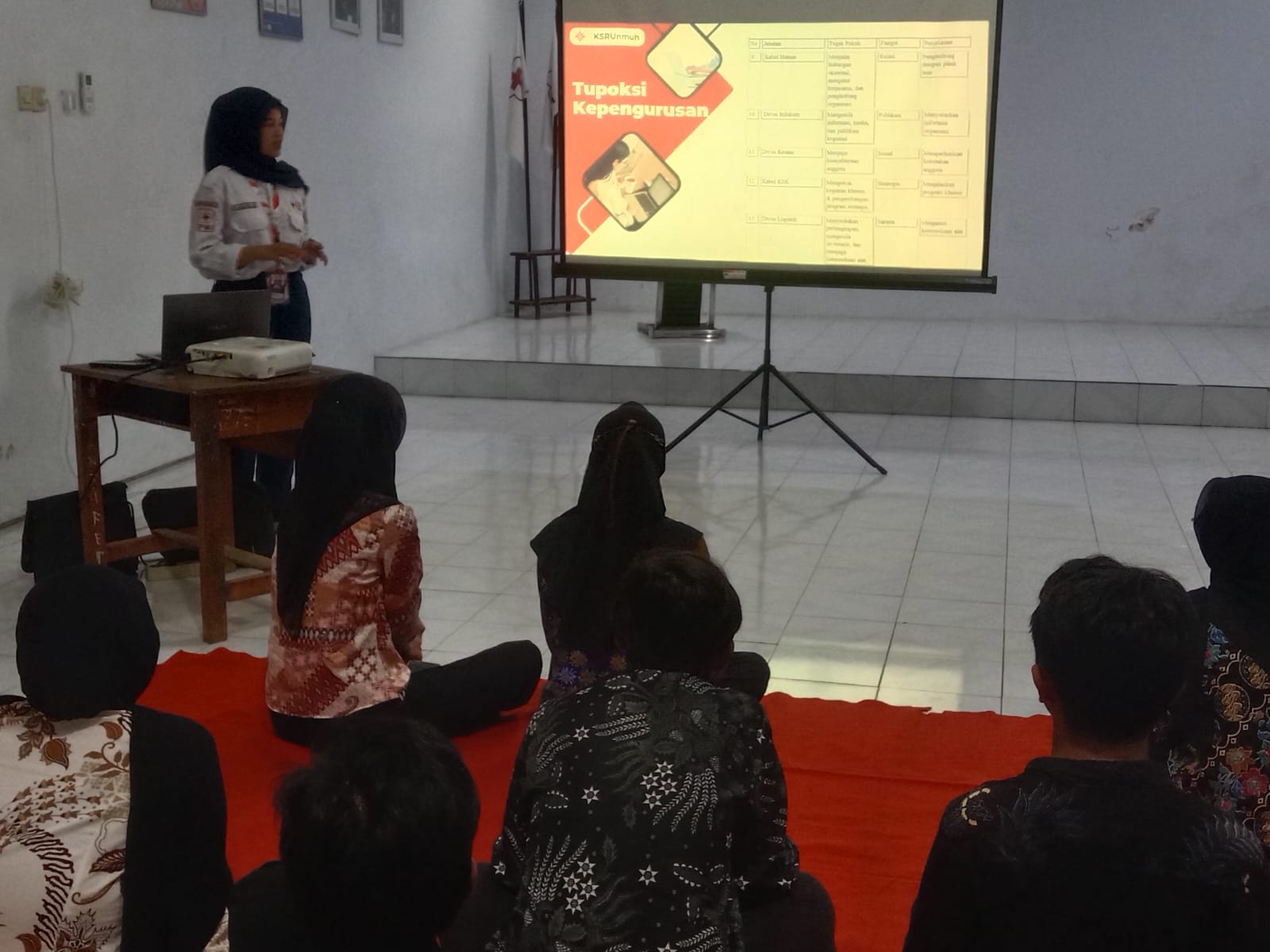Perkuat Kapasitas Relawan Baru, KSR PMI Unit Unmuh Jember Gelar Pelatihan Manajemen Organisasi 