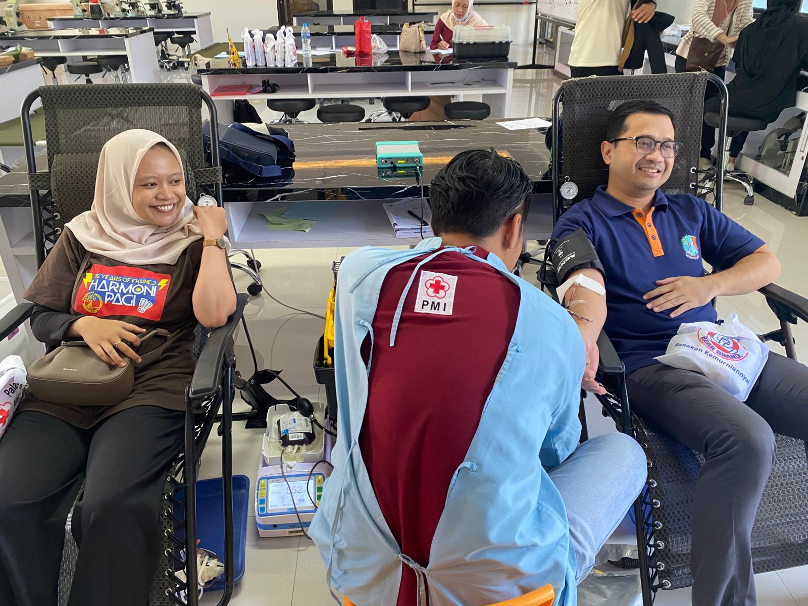Harmoni Pagi Fakultas Kedokteran UNEJ, Berhasil Himpun 21 Kantong Darah Untuk PMI Jember