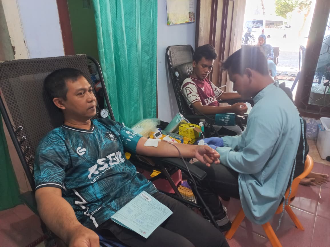 Semangat Donor Darah Menular Ke Pinggiran, Warga Perum Pinus Raya Sedekah 37 Kantong Darah