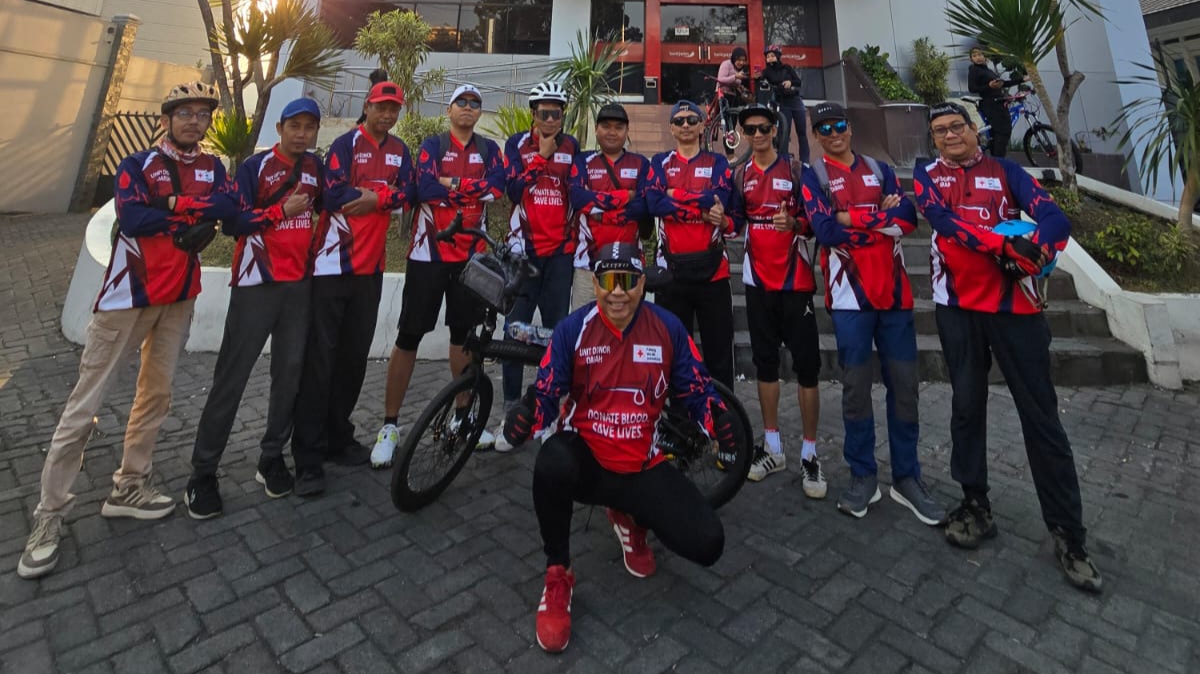 Tim Gowes UDD PMI Kabupaten Jember Meriahkan Fun Bike HUT Bhayangkara Ke-80, Dukung Gaya Hidup Sehat Dan Semangat Kebersamaan