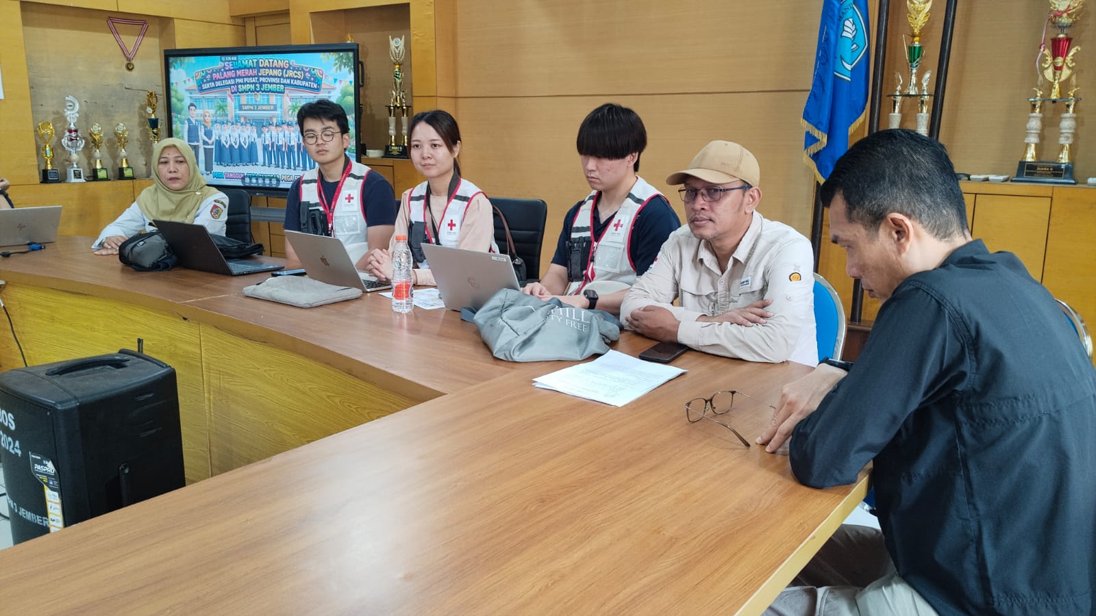 Delegasi JRCS Jepang  Kunjungi SMPN 3 Jember, Apresiasi Keberlanjutan Program SPAB Bersama PMI