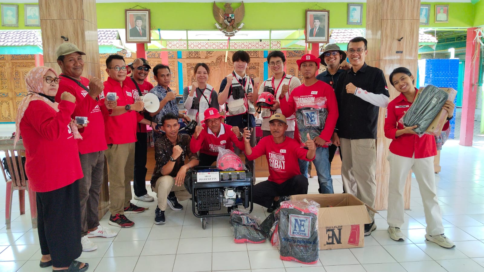 Suport SIBAT Puger Wetan, JRCS Jepang Serahkan Peralatan Tanggap Darurat Bencana