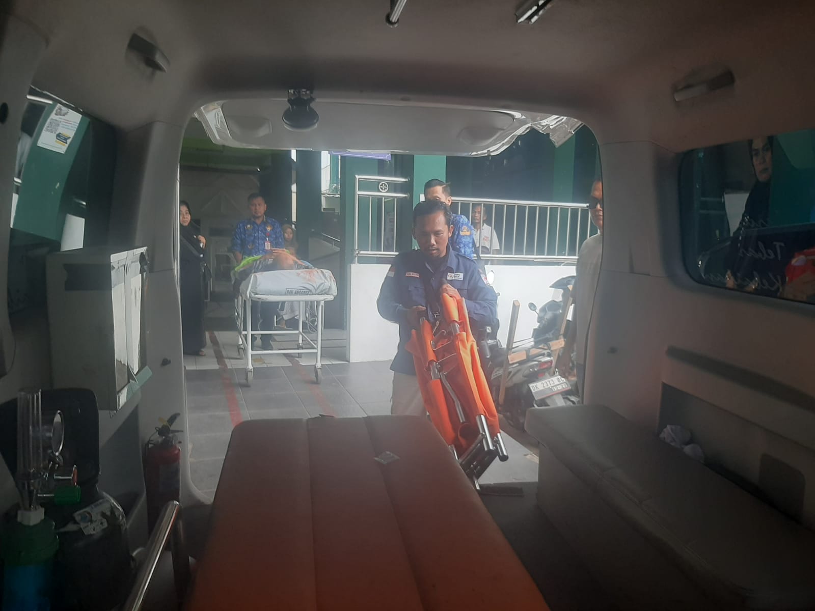 Aksi Cepat Tanggap PMI Kabupaten Jember!!, Layanan Ambulans Gratis Antar Jemput Pasien Pasca Operasi Ke RSD Dr. Soebandi