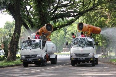 Zona Resiko Tinggi, PMI Jember Kerahkan Kekuatan Penuh Dua Unit Gunner Keliling Kawasan Kampus & Perumahan