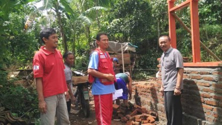 DISTRIBUSI BANTUAN KORBAN ANGIN RIBUT SILO