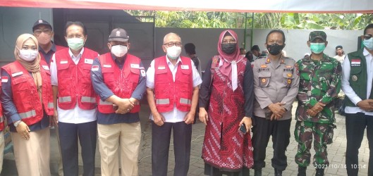 Vaksinasi Digelar Dirumah Warga, PMI Gandeng Pemdes Jubung  Percepat Herd Immunity Warganya