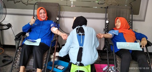Dari Pengurus Yayasan Hingga Emak-Emak Anggota Arisan Ikut Donor Darah 