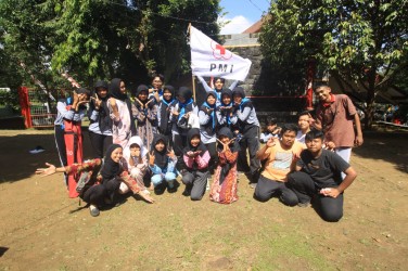 PMR Wira SMAN Umbulsari Ajak Gabung Jadi Relawan; Demo Keahlian Tangani Patah Tulang Dan Gangguan Nafas 