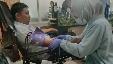 Guru, Karyawan, Dan Wali Murid SD Al Irsyad Jember Sumbang 18 Kantong Darah