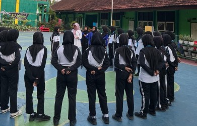 Tumbuhkan Jiwa Kepemimpinan, 25 Siswa Ikuti Diklat PMR SMPN 1 Rambipuji