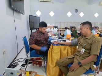 Donor Darah Pemula, PMR SMKN 2 Jember Hasilkan 25 Kantong    