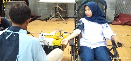 Aksi Kemanusiaan KSR PMI Unit UNIPAR Jember: Dosen,  Mahasiswa Dan Karyawan Kompak Donor Darah Sukarela