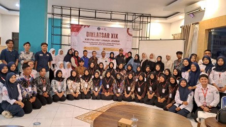 KSR UNIT PMI UNMUH JEMBER BERSIAP HADAPI BENCANA:  BENTUK RELAWAN MUDA YANG TAKTIS DAN KOMPETEN MELALUI DIKLATSAR KE-19