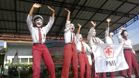 Tampilkan Pantomim Siaga Bencana Gempa Bumi, SDN Puger Kulon 1 Gelar Festival Kesiapsiagaan