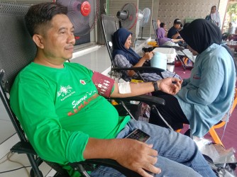 Makin Rajin Donor, Makin Enak Tidurnya, Donor Darah Ranting NU Rambipuji Tembus 75 Kantong