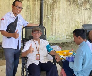 Aksi Kemanusiaan, Puluhan Mahasiswa Dan Dosen FTP UNEJ Donorkan Darah