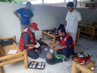 Sesak Nafas Di Warung, PMI Jember Terjunkan Tim Pertolongan Pertama
