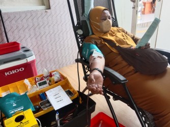 Semangat Hardiknas 2026: Guru-Guru Di Jember Warnai Pameran Pendidikan Dengan Aksi Donor Darah