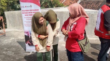 Gandeng MA Plus Daarull Muhhibbin, SIBAT Puger Kulon Latih Kesiapsiagaan Pertolongan Pertama Kedaruratan Siswa