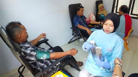 Warga Lereng Gunung Raung Sumbang 30 Kantong Darah Ke PMI, Penggerak Donor Dilakukan Oleh Ketua PMI Kecamatan Sumberjambe