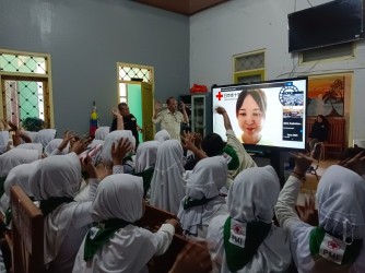 Siswa SDN Puger Kulon 01 Jember Dan SMA Yamagata Jepang Saling Berbagi Inspirasi Ketangguhan Bencana