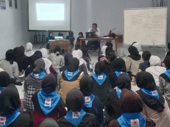 Diklat Junior PMR Madya SMPN 4 Jember Gembleng Puluhan Relawan Muda Baru