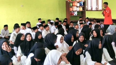 Road Show Penerapan Hidup Bersih Dan Sehat Kembali Digelar KSR PMI Unit Markas