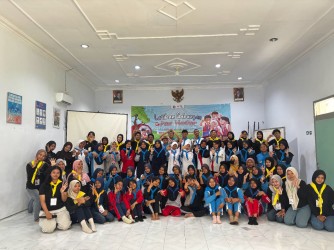 Gembleng Relawan Muda, FORPIS Distrik 6 Jember Asah Kompetensi PMR Madya Melalui Latgab Di Markas PMI