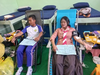UDD PMI Kian Aktif Goes To School, Kali Ini Sukses Himpun 20 Kantong Darah Di SMAN 4 Jember