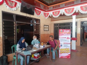 TULARKAN SEMANGAT KEMANUSIAAN, PMR WIRA SMK PGRI 5 JEMBER SINERGI DENGAN DESA WONOREJO KENCONG SUMBANG 19 KANTONG DARAH KE UDD PMI 