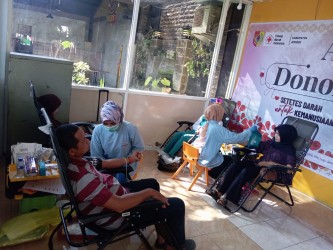 Semangat HUT RI Ke-81, Paguyuban Gus & Ning Ajak Generasi Muda Jember Giatkan Donor Darah