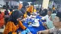 Inovasi Pengabdian, Relawan Muda KSR PMI Unit Unmuh Jember Adakan Cek Kesehatan, Bekam Gratis Hingga Nobar Film Di Desa Kepanjen